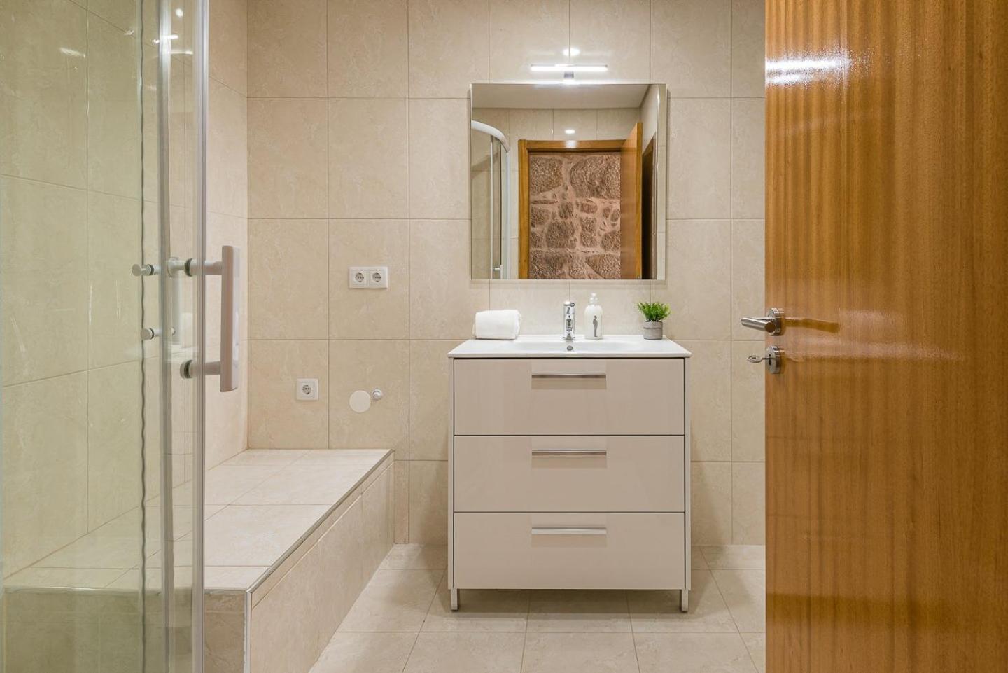 Guestready - Miragaia Stone Studios & Apartments Порту Екстер'єр фото