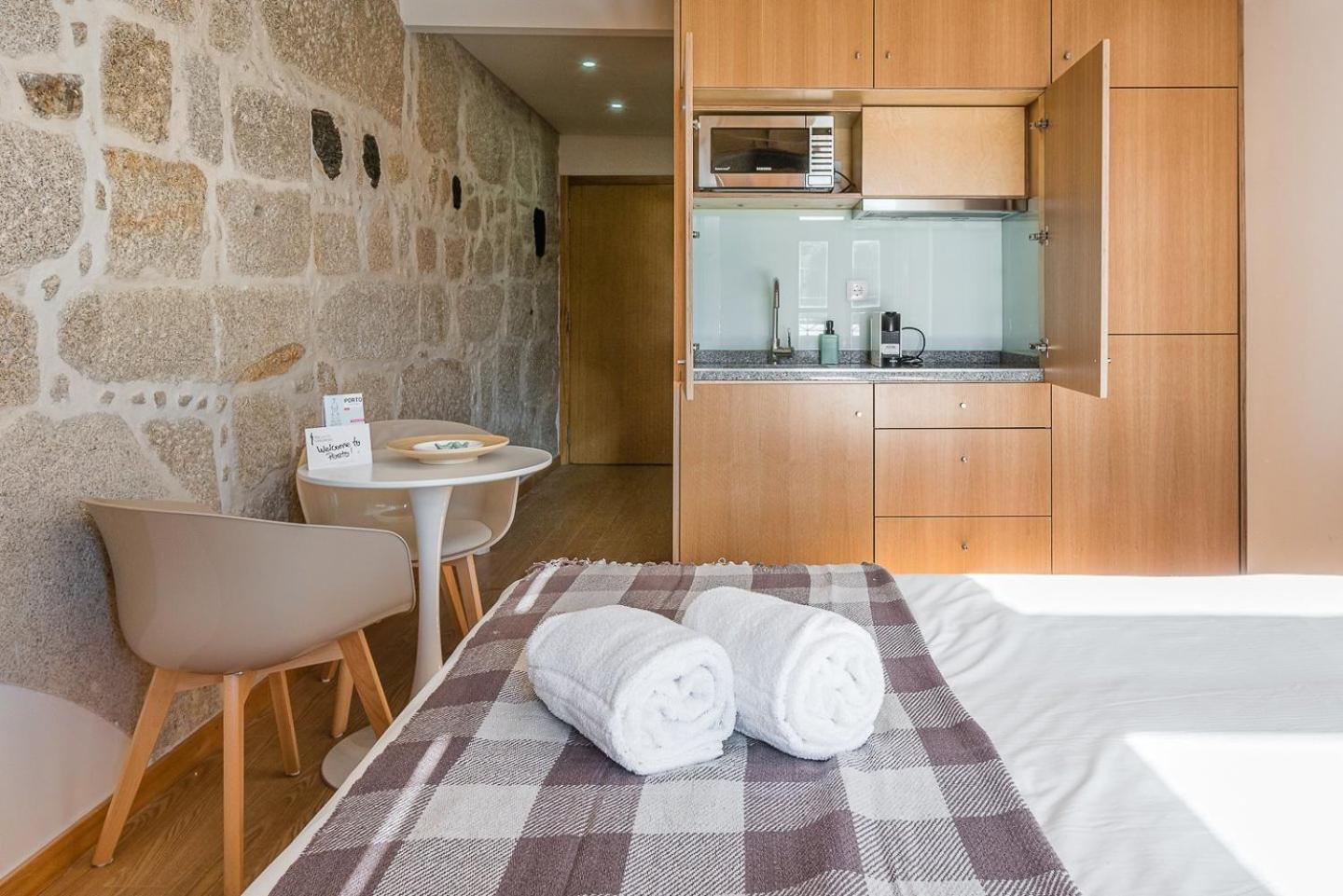 Guestready - Miragaia Stone Studios & Apartments Порту Екстер'єр фото