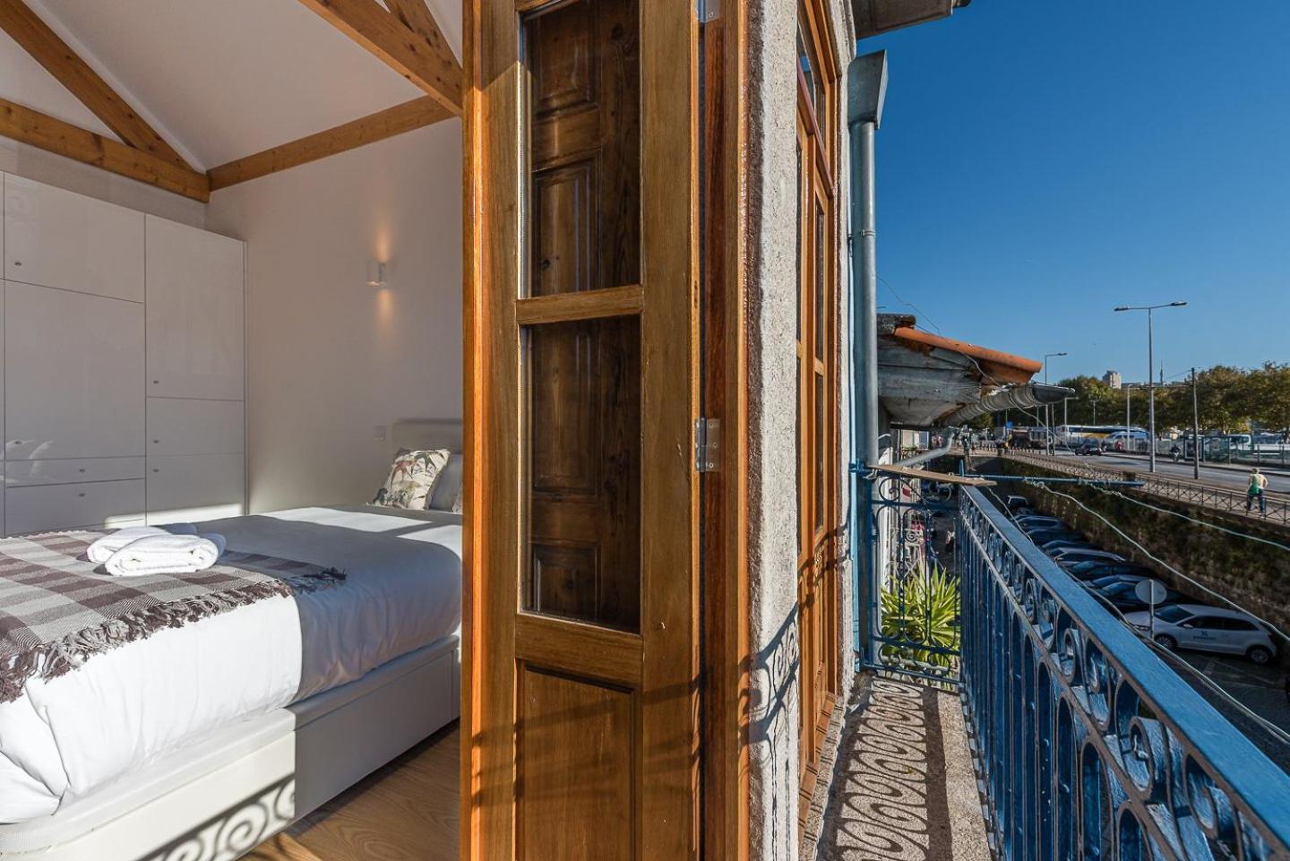 Guestready - Miragaia Stone Studios & Apartments Порту Екстер'єр фото